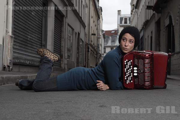 YOANNA - 2007-11-10 - PARIS -  - 